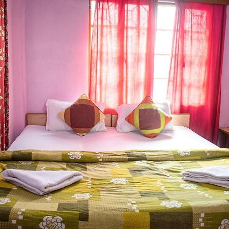 Family Guest House Bénarès Extérieur photo