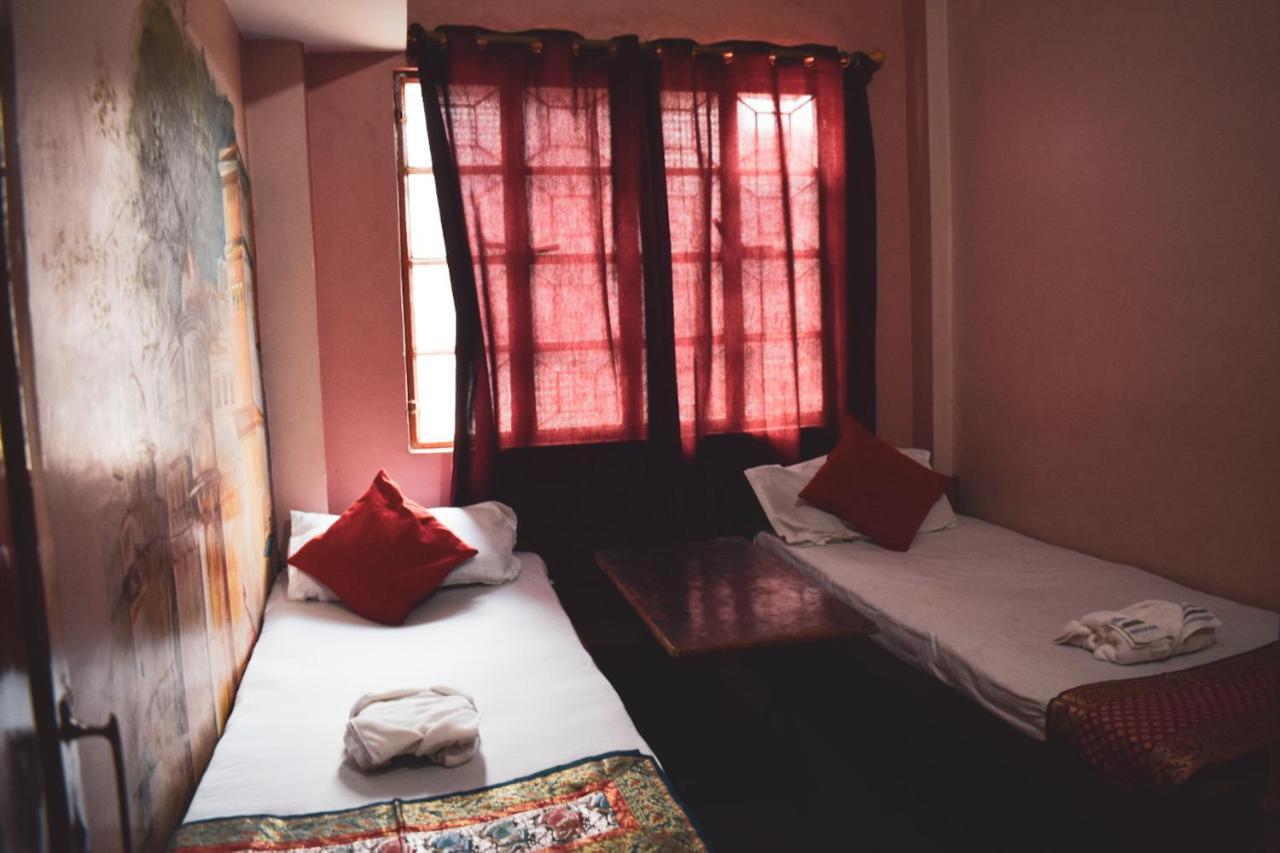 Family Guest House Bénarès Extérieur photo