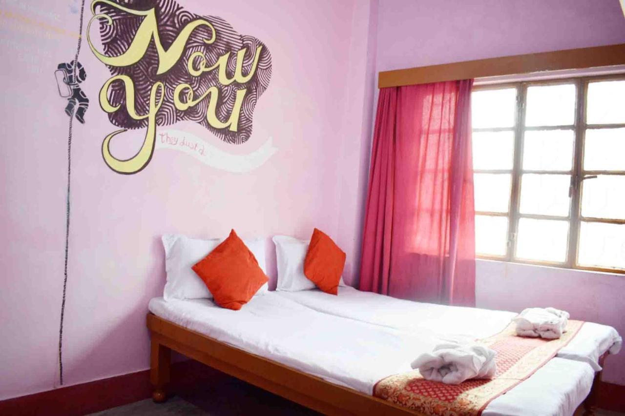 Family Guest House Bénarès Extérieur photo