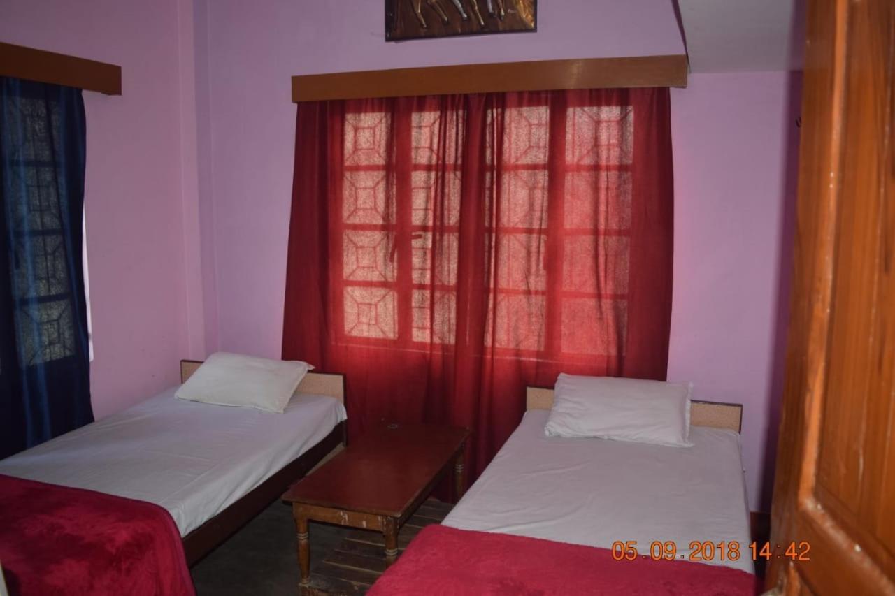 Family Guest House Bénarès Extérieur photo